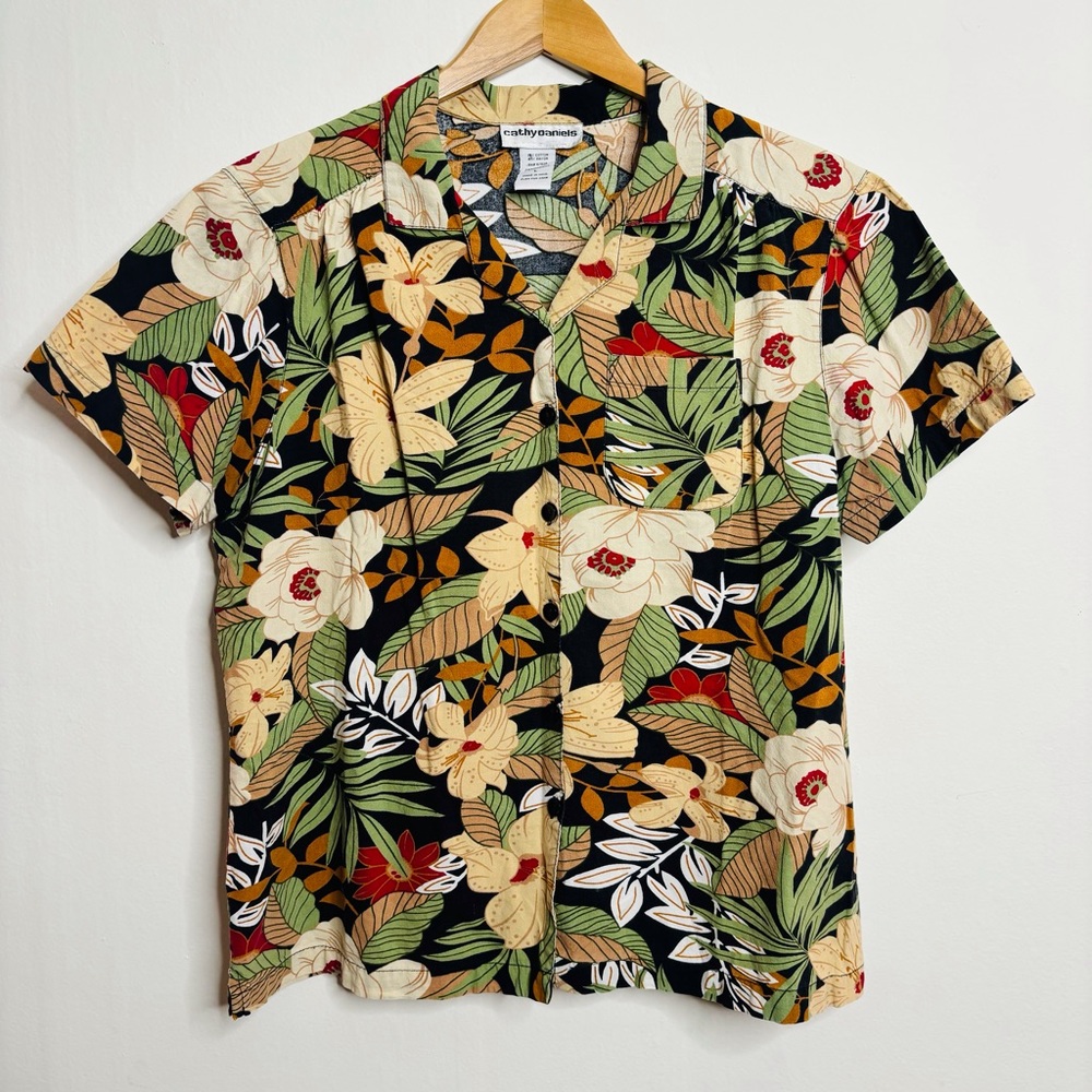 Vintage Hawaiian Women’s Button Down Short Sleeve Shirt Cathy Daniels 90’s Surf